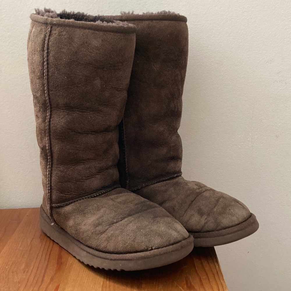 UGG Classic Tall Chocolate Brown Size 7